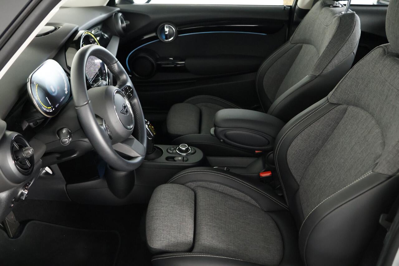 Mini Electric Mini Essential 33 kWh / Navi / CarPlay / ACC / Cam / LED