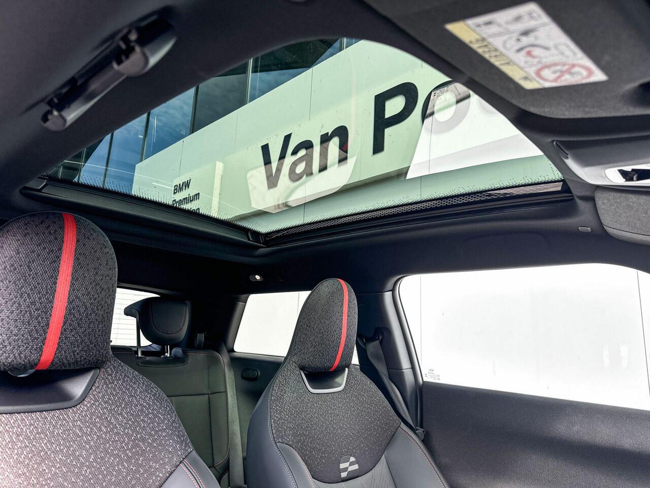 Mini Electric Cooper 3-deurs E John Cooper Works Pakket L | Comfort Acces | Harman Kardon | Stuurverwarming