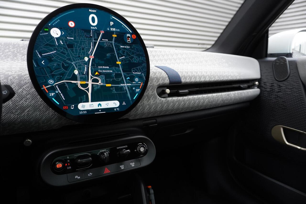 Mini Electric 3-deurs Cooper SE Favoured Trim | Pakket M | Driving Assistant | Parking Assistant | MINI Head-Up Display