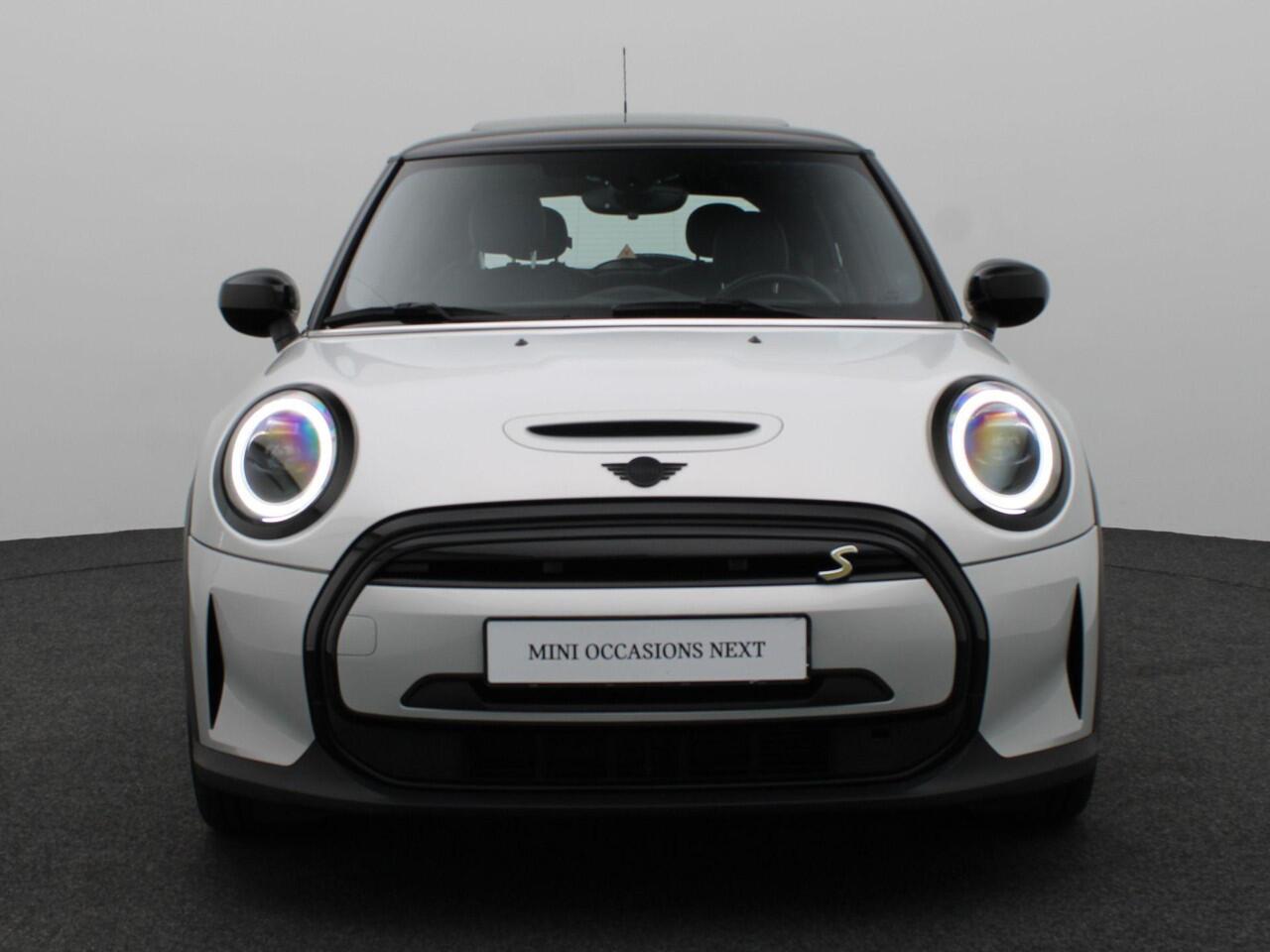 Mini Electric 3-deurs Classic + Comfort Plus Pakket + Stuurwielrand Verwarmd + Panoramadak + Sportstoelen + LED + Harman Kardon + 17''