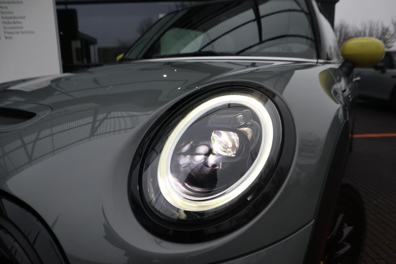 Mini Electric | Glazen Panoramadak | Volleder Chester | Stuur- en stoelverwarming | Camera | Parkeersensoren | Navigatiesysteem | NEXT