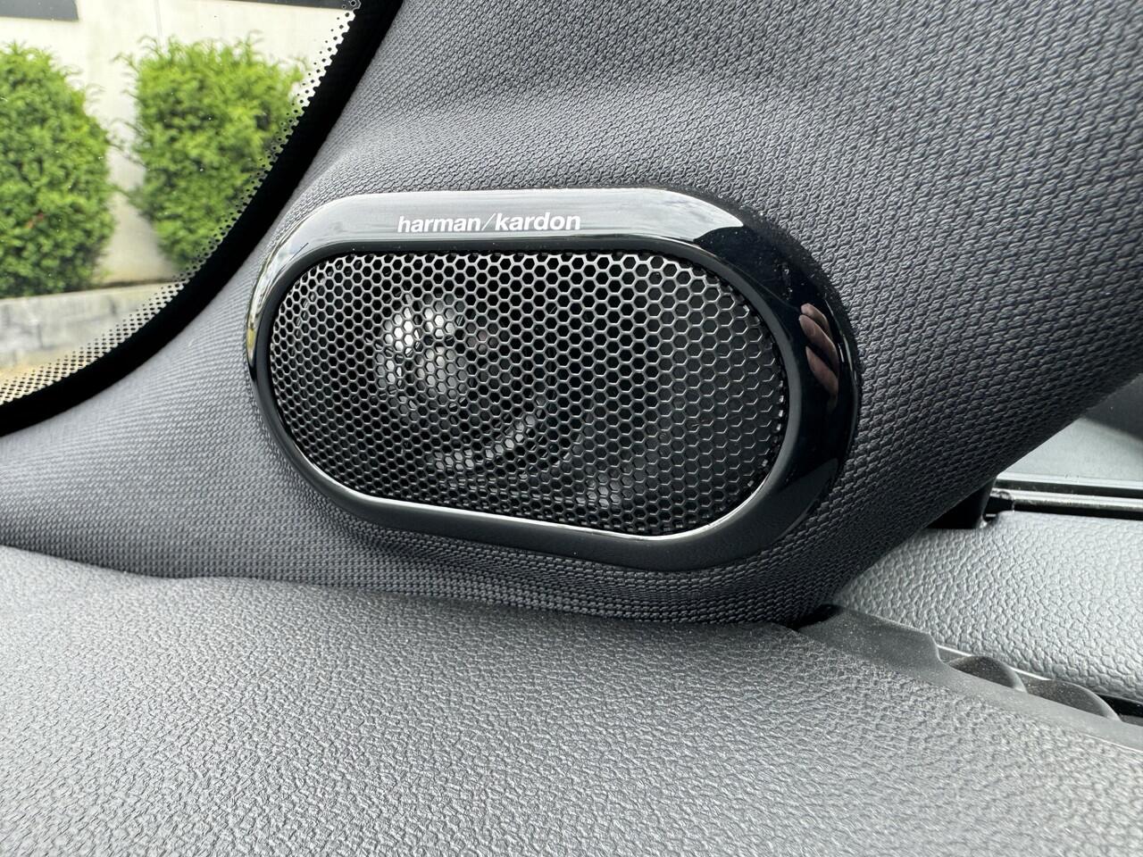 Mini Electric Cooper SE Leder, NAVI, Harman/Kardon, Head-Up, DAB, zwarte hemel, 17"spoke velgen, Camera, PDC, Climaat Control Een proefrit levert het bewijs. Neem contact op en we maken een afspraak!