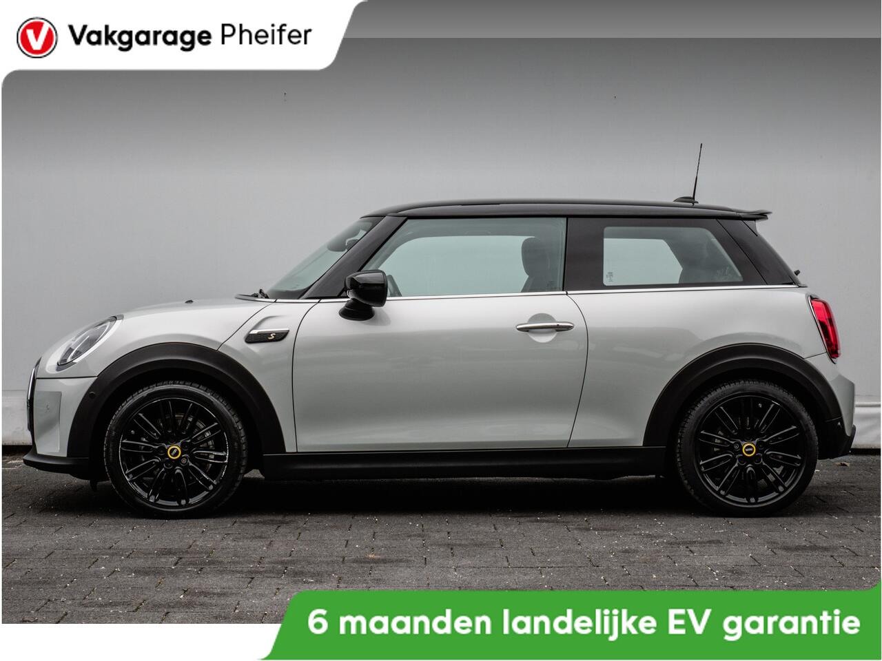 Mini Electric Mini Classic 33 kWh SOH 95% Full map navigatie/ Stoelverwarming/ Sportstoelen/ Carplay/ Climate control