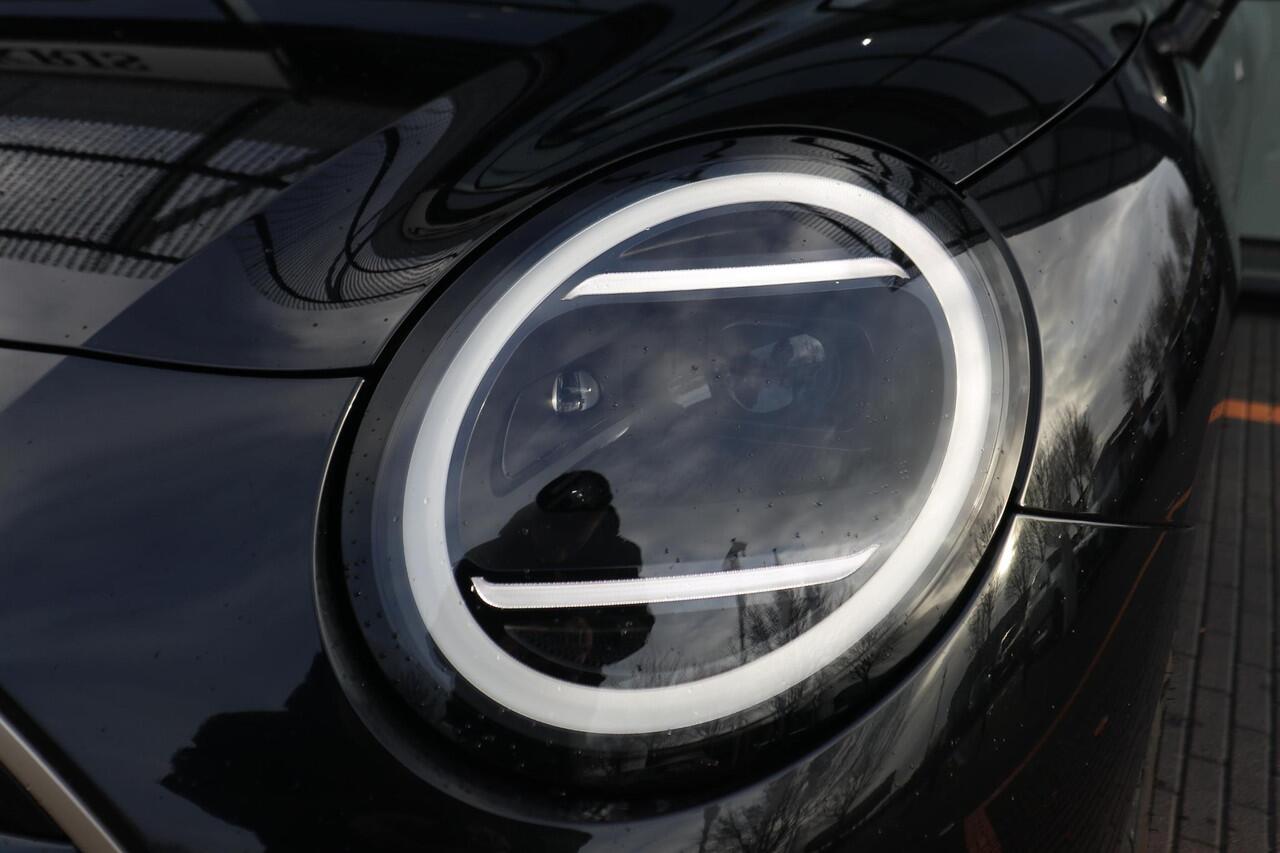 Mini Electric Cooper SE | Favoured Pakket XL | Glazen Panoramadak | Stuur- en stoelverwarming | Harman/Kardon | Head-Up Display | Active Cruise Control | Elektrisch verstelbare, lederen stoelen | NEXT