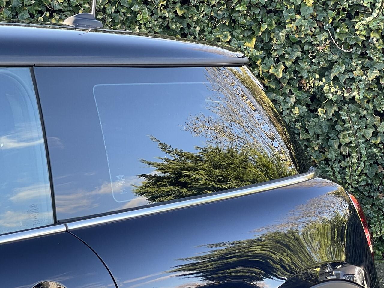 Mini Electric Yours | Leder | Harman/Kardon | Panorama | Comfort Acces | Navi XL | Driving Ass. | Adaptief Led