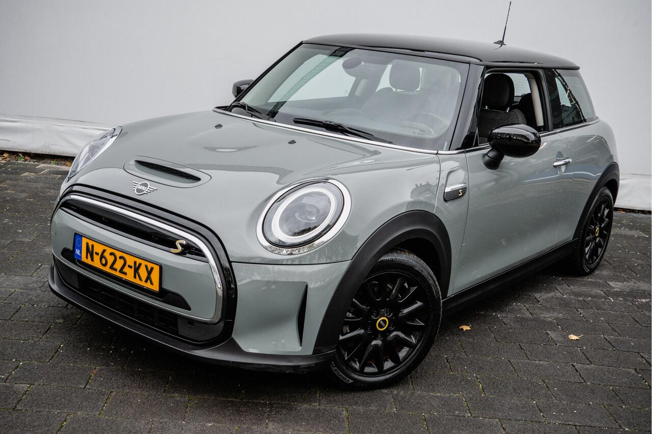 Mini Electric Mini Business Edition 33 kWh Sportstoelen/ Full led/ Half leer/ Navigatie/ Pdc/ Carplay