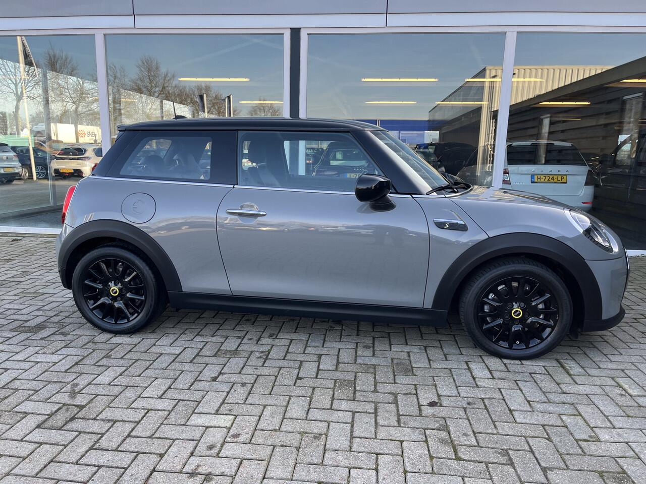 Mini Electric Mini / Led / Carplay / Clima / Lmv / Leer Business Edition 33 kWh