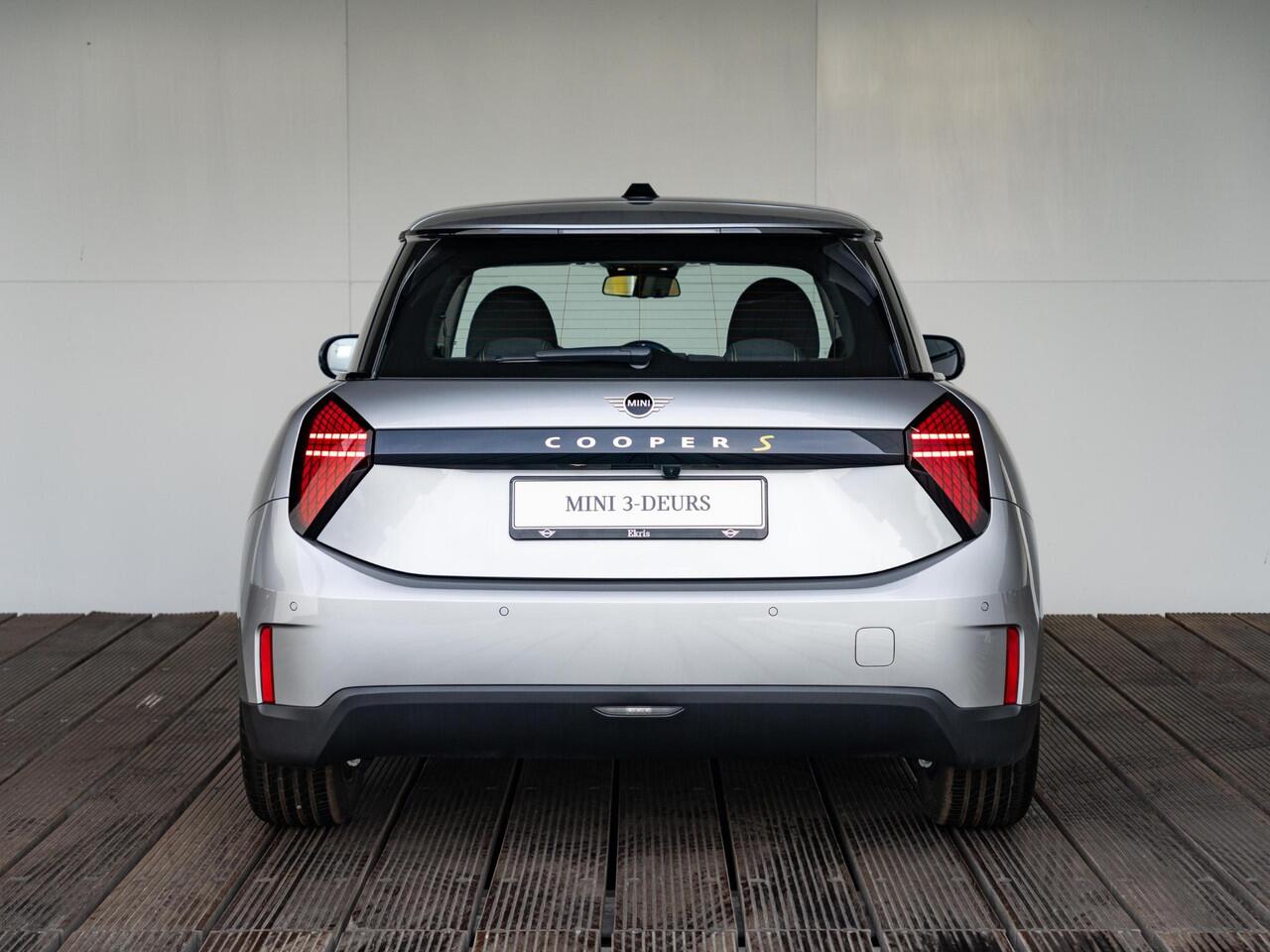 Mini Electric Cooper SE Essential Pack