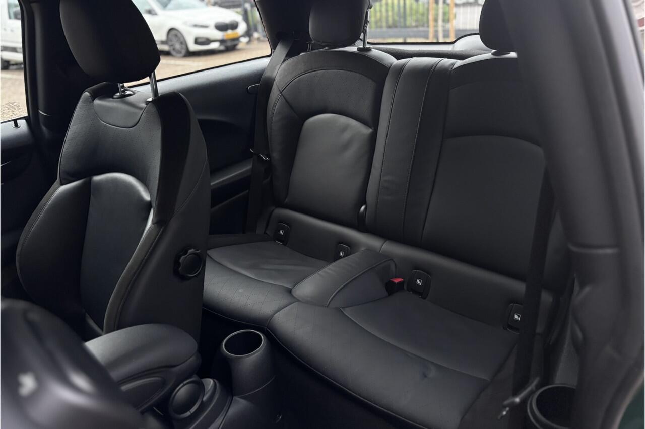 Mini Electric Cooper SE Classic 33 kWh | Sportleder | Stoelverwarming | Carplay | LED