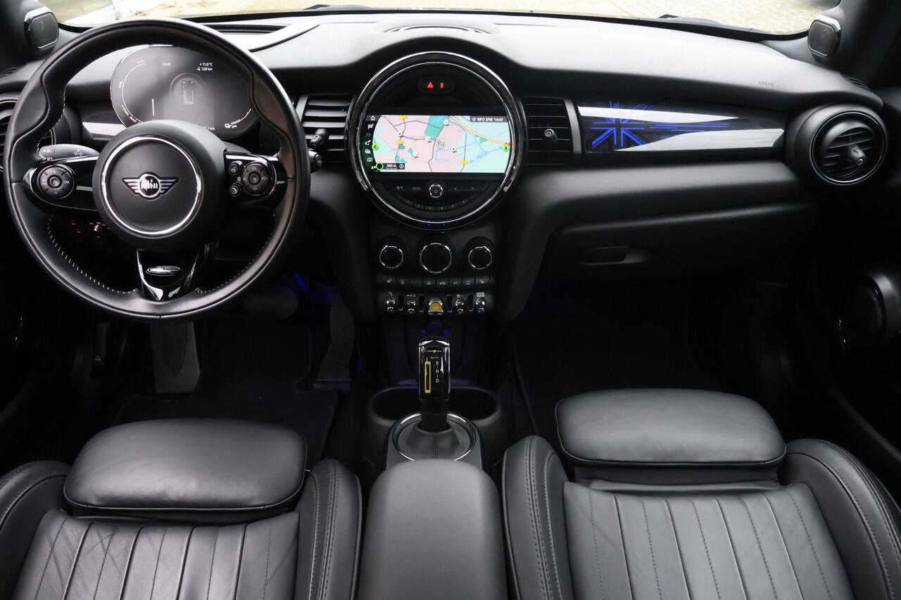 Mini Electric Mini Camden Plus Edition 33 kWh | Leder | Panoramadak | Stoelverwarming .