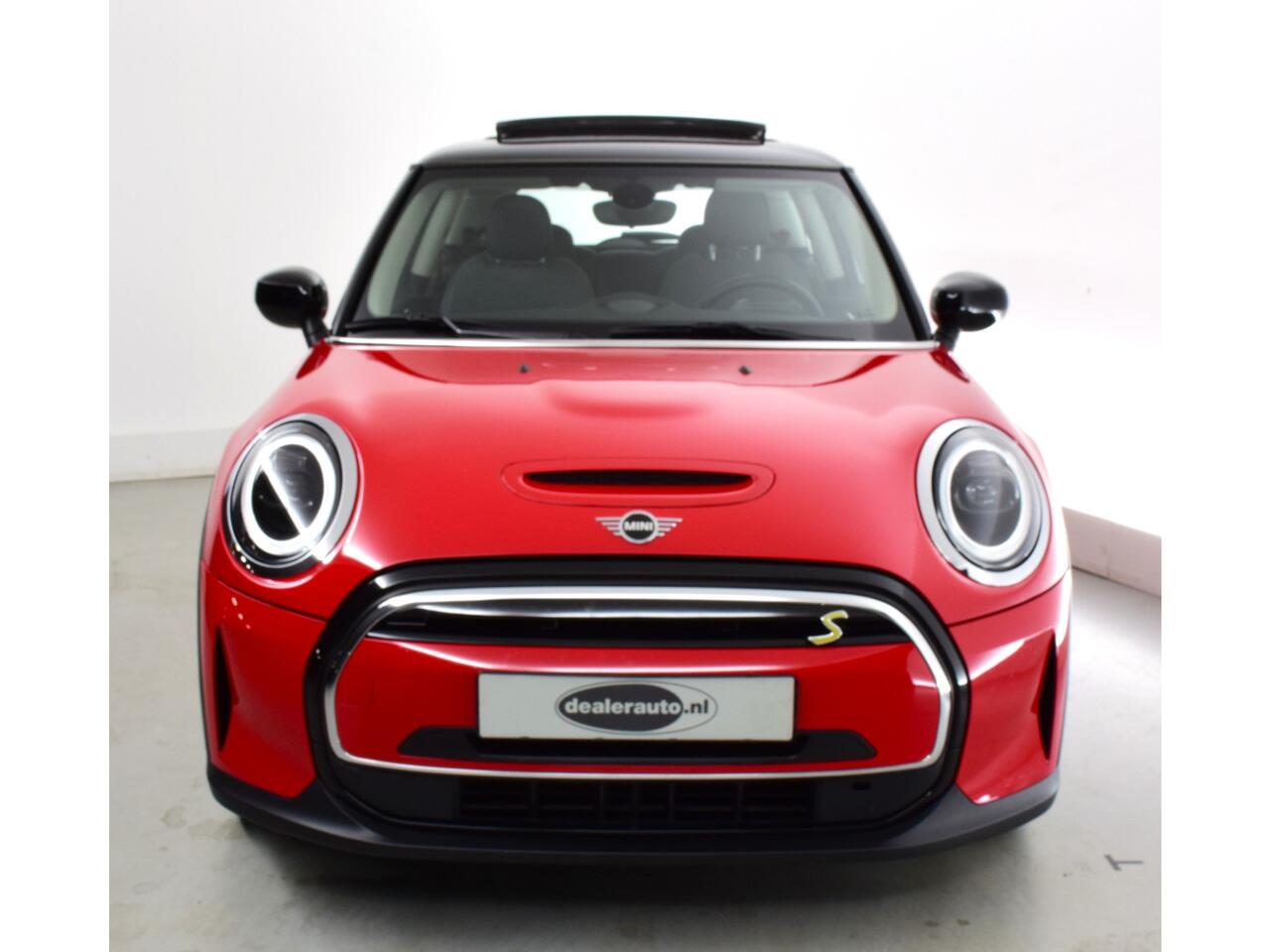 Mini Electric Cooper SE PANO Classic, Facelift m'22 schuifdak, Apple Carplay, Stoelverwarm, cruise c, bluetooth, Union Jack achterlichten,