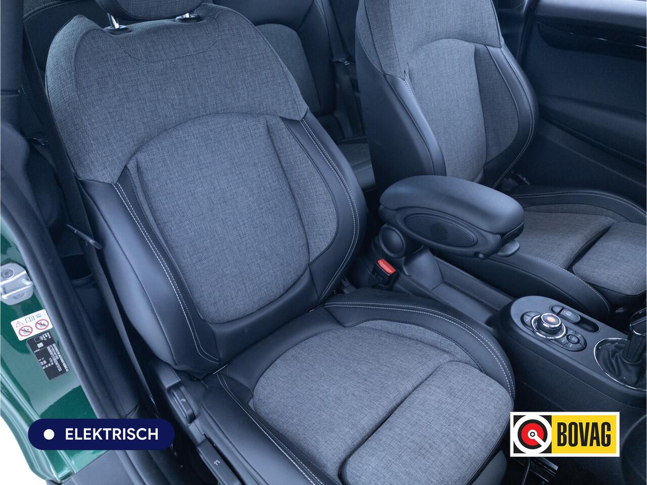 Mini Electric Mini Business 33 kWh | Airco | Led | Stoelverwarming | PDC Achter | Camera | Cruise control, Keyless, 17" Lichtmetalen velgen