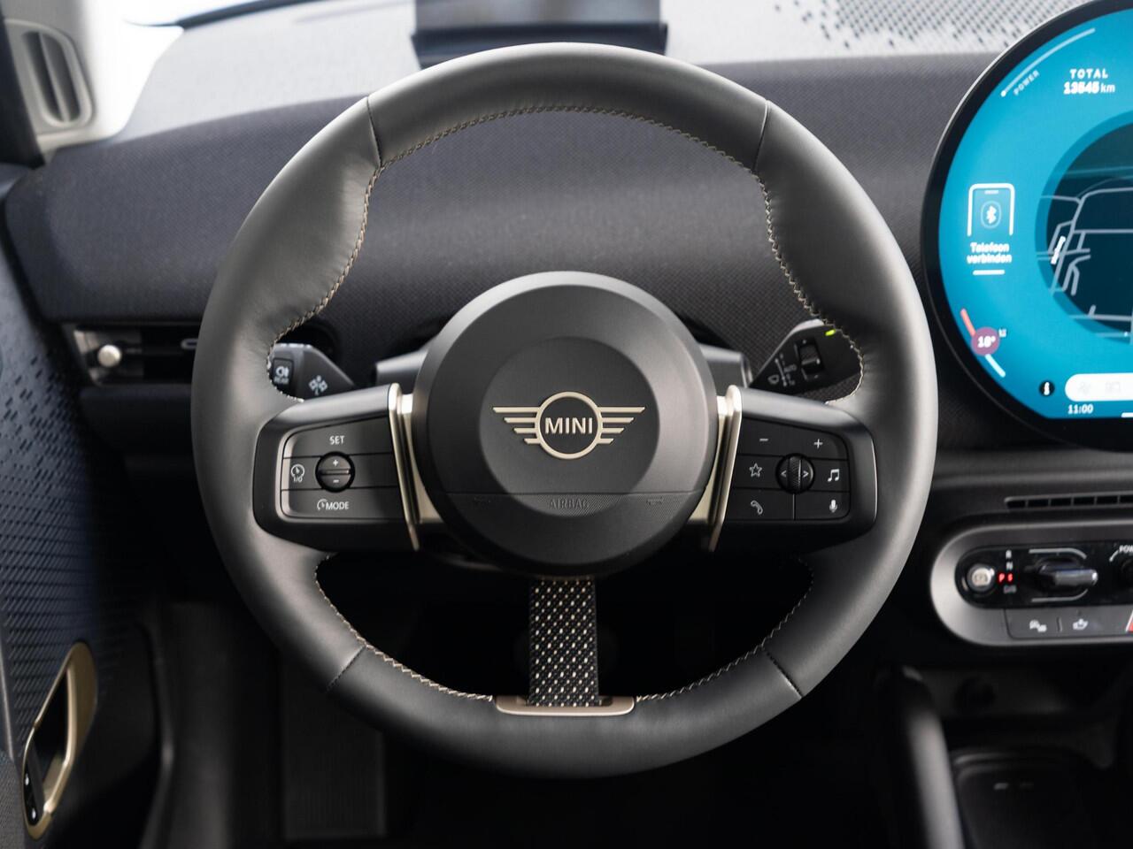 Mini Electric 3-Deurs Cooper SE Classic + M-Pakket + Glazen panoramadak + Stoelverwarming + Head-Up Display + LED-koplampen met uitgebreide functies