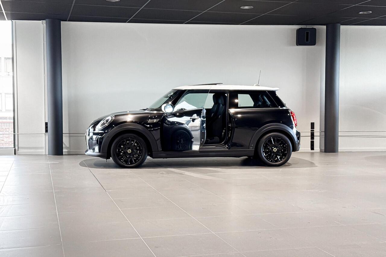 Mini Electric Essential | Glazen Panoramadak | Harman Kardon | Stoelverwarming | Comfort Access |