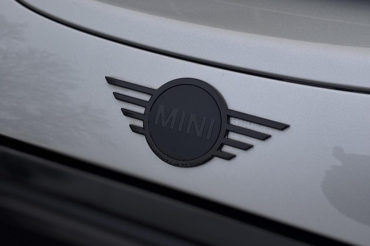 Mini Electric Cooper SE 33 kWh | Camera | Sportleder | Comfort Access | Stoelverwarming | LED