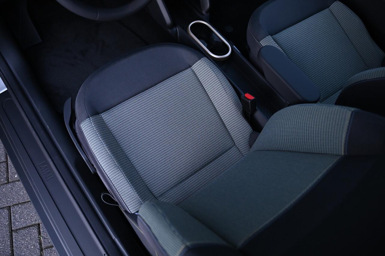 Mini Electric Hatchback Cooper SE / Essential / 17" U-Spoke grey