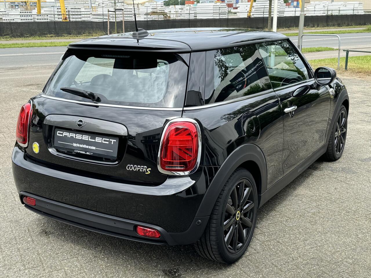 Mini Electric Cooper SE Leder, NAVI, Harman/Kardon, Head-Up, DAB, zwarte hemel, 17"spoke velgen, Camera, PDC, Climaat Control Een proefrit levert het bewijs. Neem contact op en we maken een afspraak!