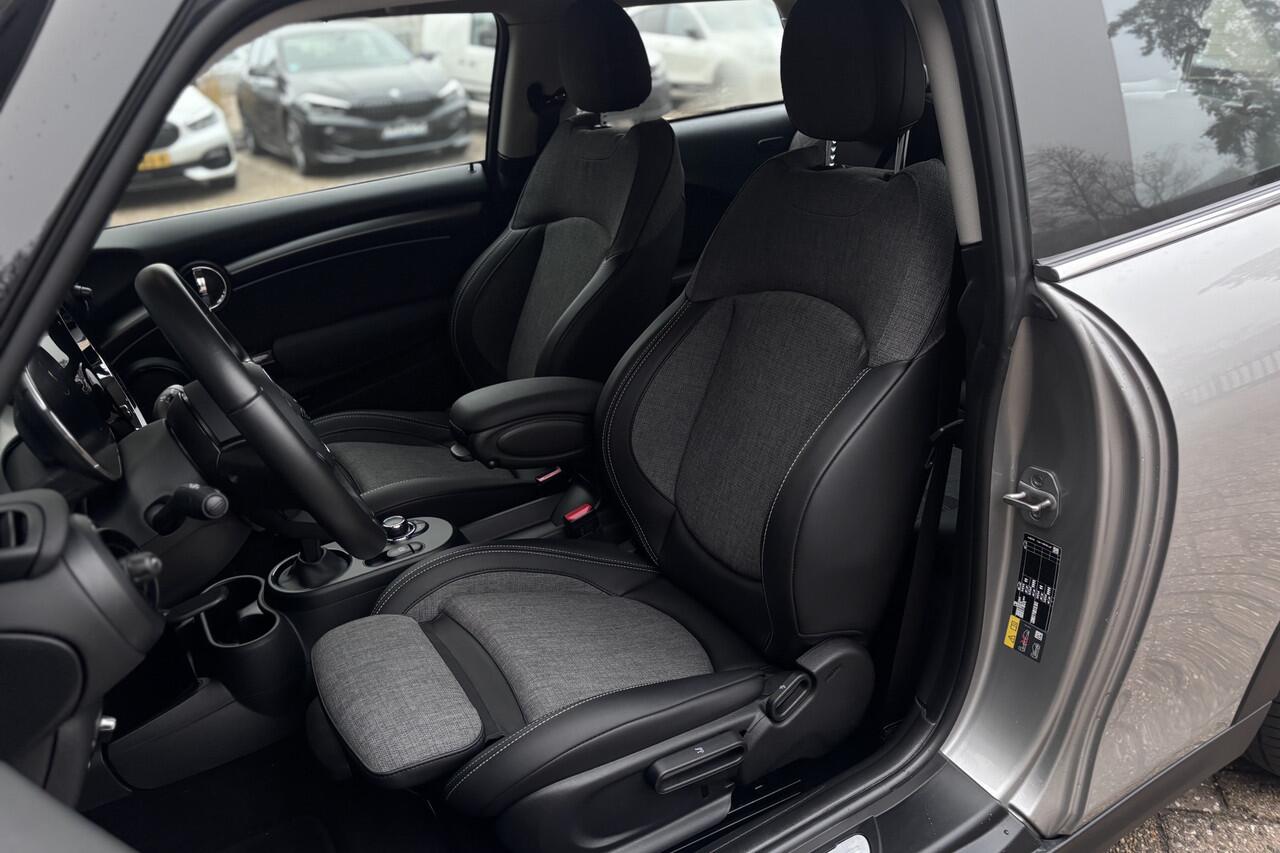 Mini Electric Cooper SE 33 kWh | Camera | Comfort Access | Stoelverwarming | LED