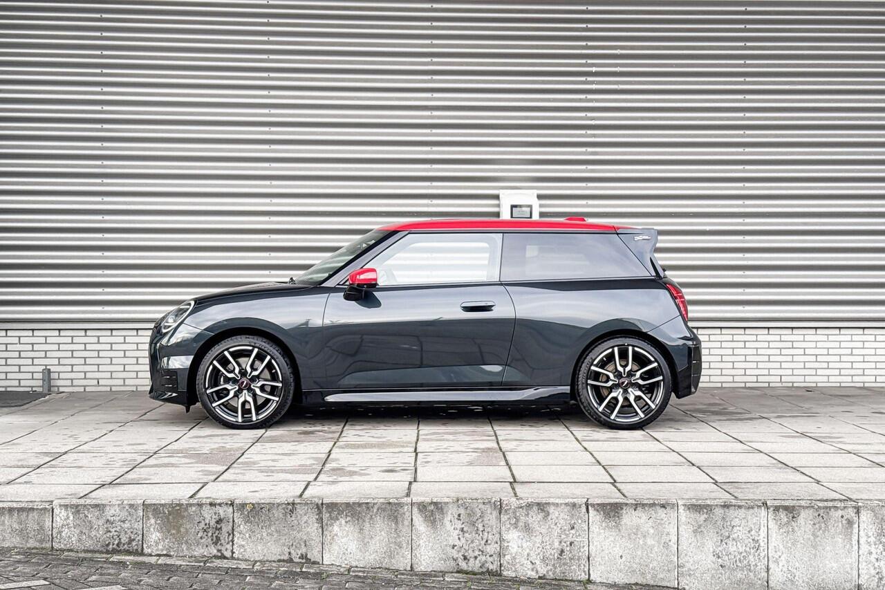 Mini Electric Cooper SE Classic XL 54.2 kWh JCW Trim Pakket / XL Pakket