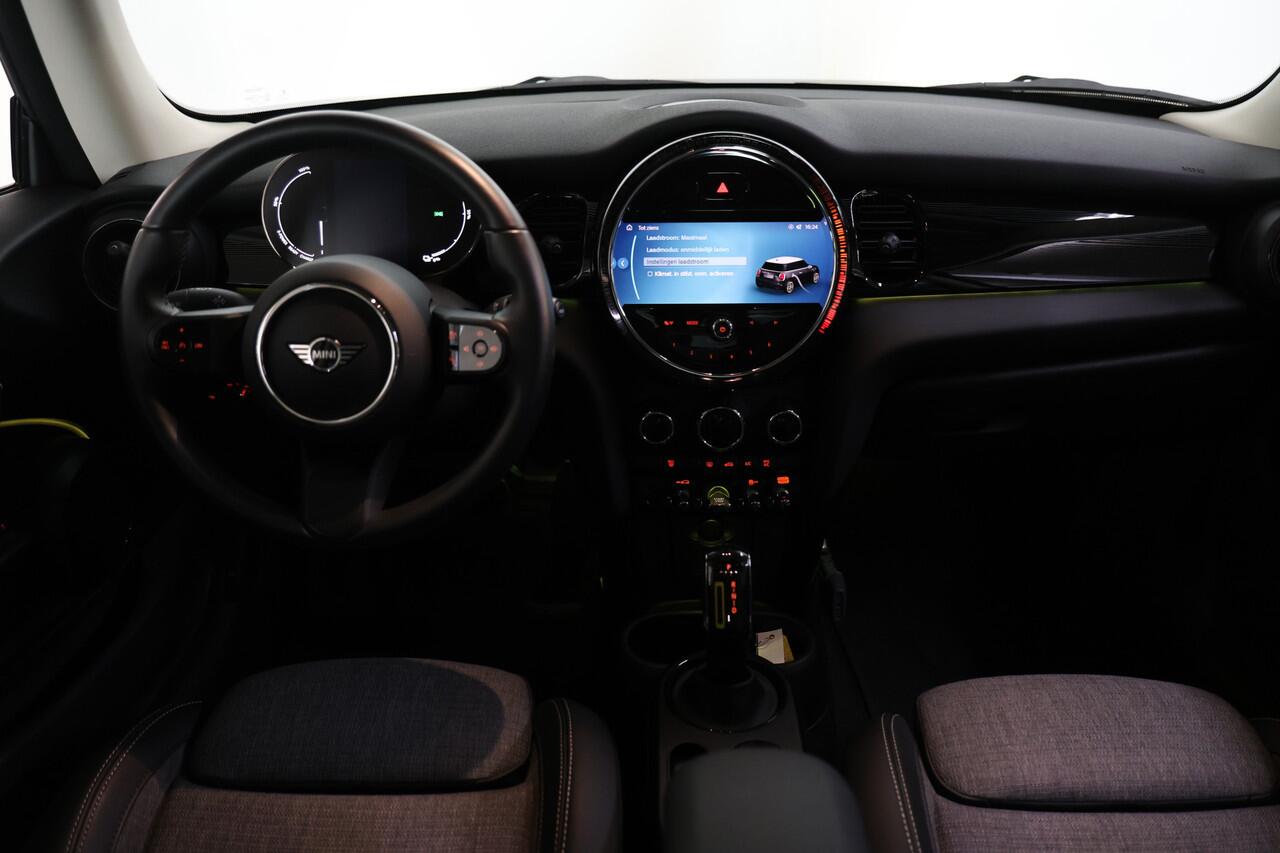 Mini Electric Business Edition 33 kWh slechts 12999 km !