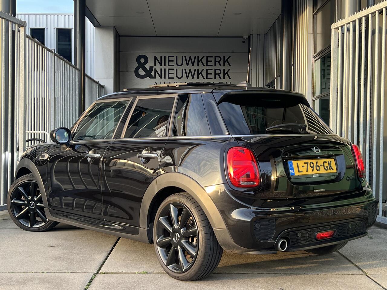 Mini John Cooper Works Mini 1.5 Cooper Pack | AUTOMAAT | LEDER | SCHUIF/KANTELDAK | CARPLAY/ANDROID | NAVI | CRUISE CONTROL | PDC V+A | CLIMATE CONTROL | LMV 18'' | KEYLESS | BLUETOOTH