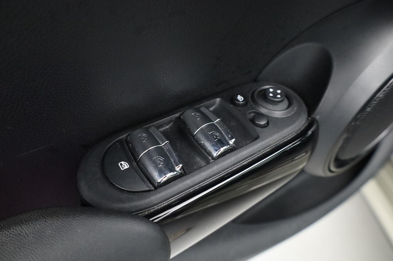 Mini John Cooper Works Mini S Hammersmith (JCW) - Orig. NL | Pano | HUD | Harman Kardon | Adapt. Cruise | Stoelverw. | Leder | PDC | Nav + App.connect | V