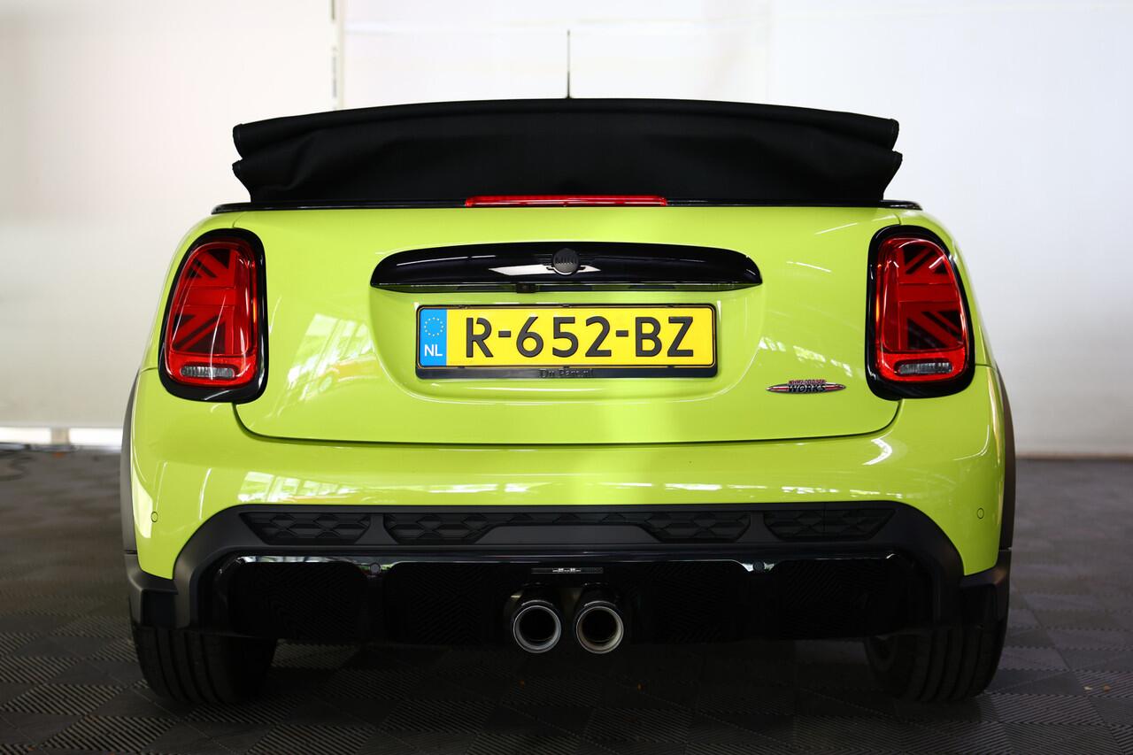 Mini John Cooper Works Mini Cabrio 2.0 JCW avm Origineel NL Unieke Kleur Lage KM! '22