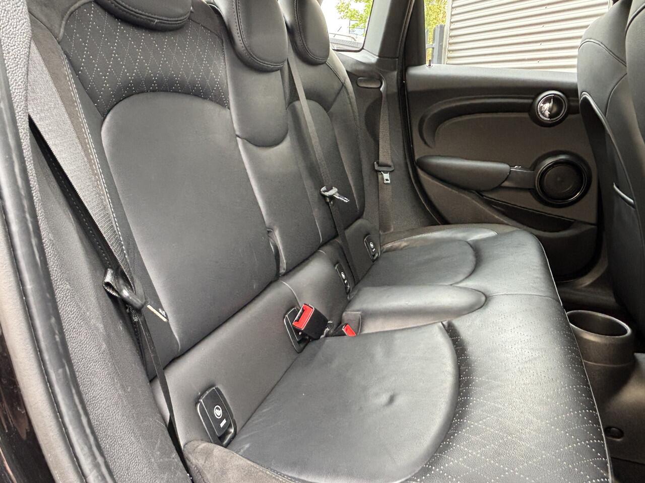 Mini John Cooper Works Mini 1.5 | Cooper | Keyless Entry | Leer | Stoelverw | Voorruitverw |