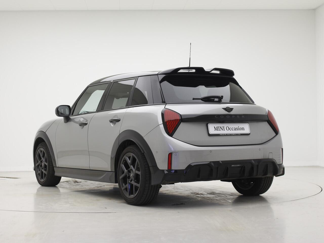Mini John Cooper Works 5-deurs C Cooper M | 17" | Comfort Acces | Panorama | Head-Up |