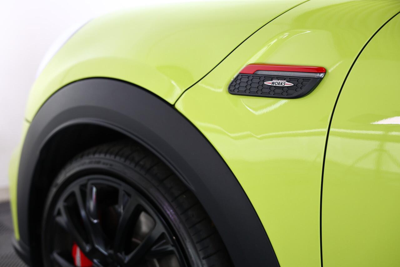 Mini John Cooper Works Mini Cabrio 2.0 JCW avm Origineel NL Unieke Kleur Lage KM! '22