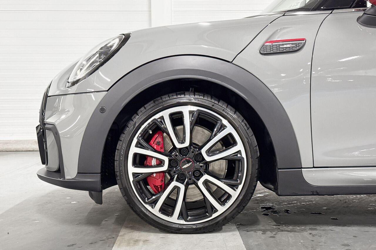 Mini John Cooper Works Cabrio | Harman Kardon | Head-Up Display | Adaptieve Cruise Control | 18" JCW Circuit Spoke