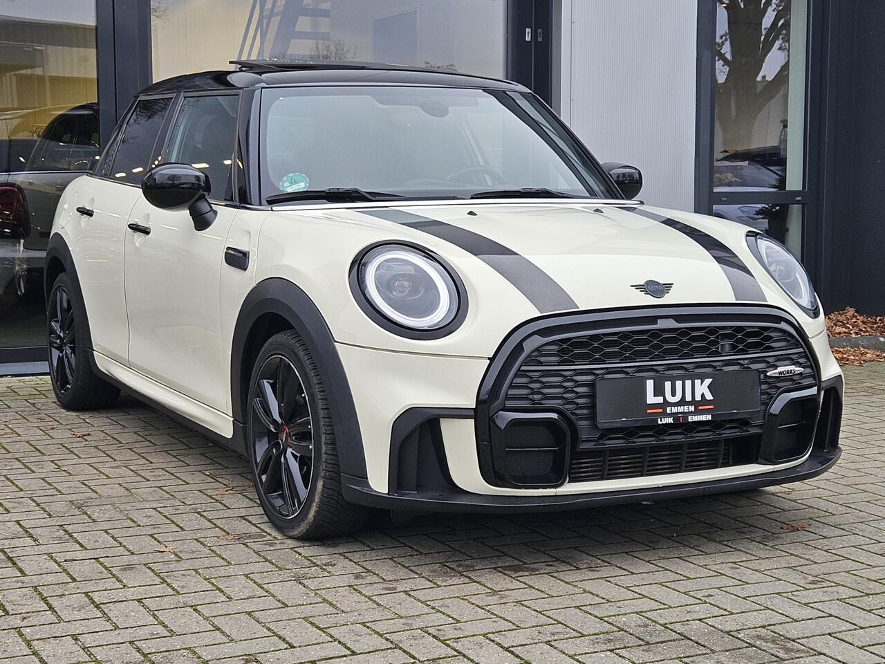 Mini John Cooper Works Mini 1.5 Cooper Trim + BLACK OPTIC + PANO DAK + LED + VOLLEER