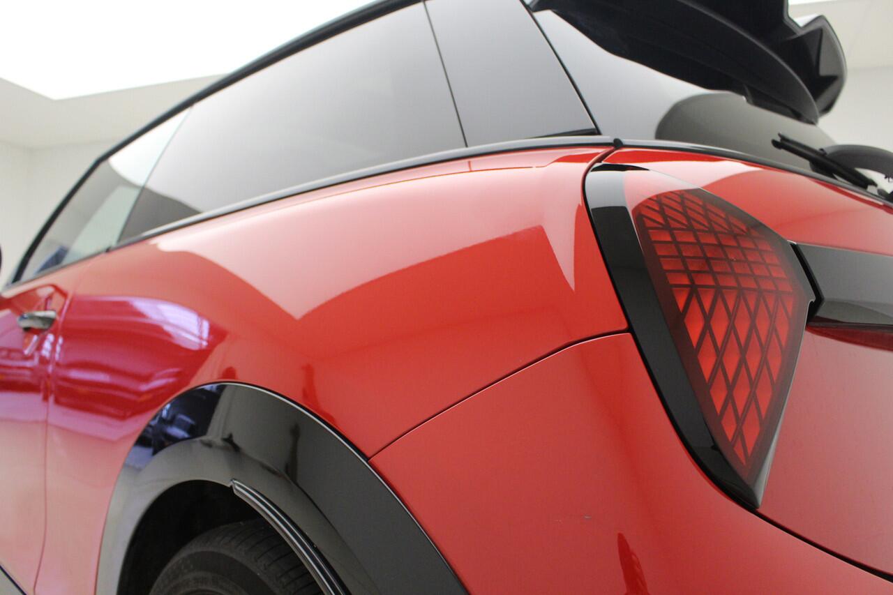 Mini John Cooper Works 3-deurs C Cooper M | 17" | Comfort Acces | Panorama | Stoel/Stuurverwarming | Head-Up