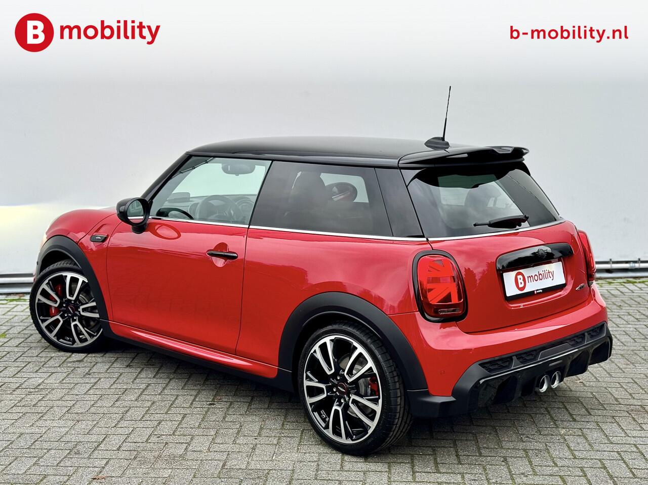 Mini John Cooper Works 2.0 Cooper 232PK JCW Pack Head-Up Display | Adaptive Cruise | Adaptief Onderstel | Stuur/Stoelverwarming | Comfort Access | Achteruitrijcamera