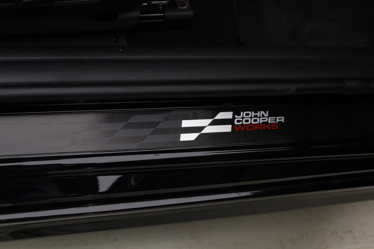 Mini John Cooper Works Cabrio 2.0 JCW XL | 18" | Nieuw model b.j. 2025!