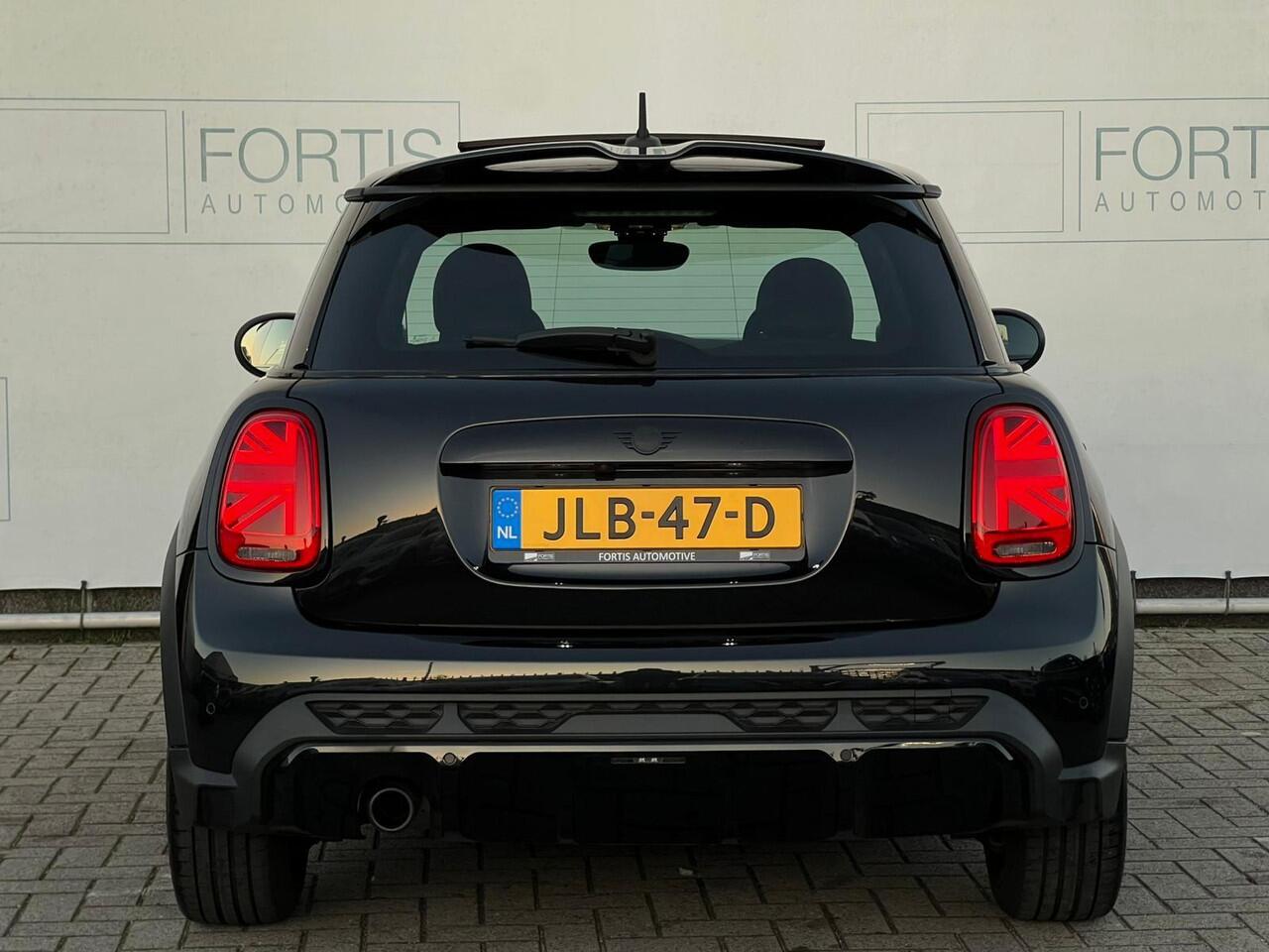 Mini John Cooper Works 1.5 Cooper PANODAK | LEDER | HARMAN KARDON | DEALER ONDERH | CAMERA | HEAD - UP |