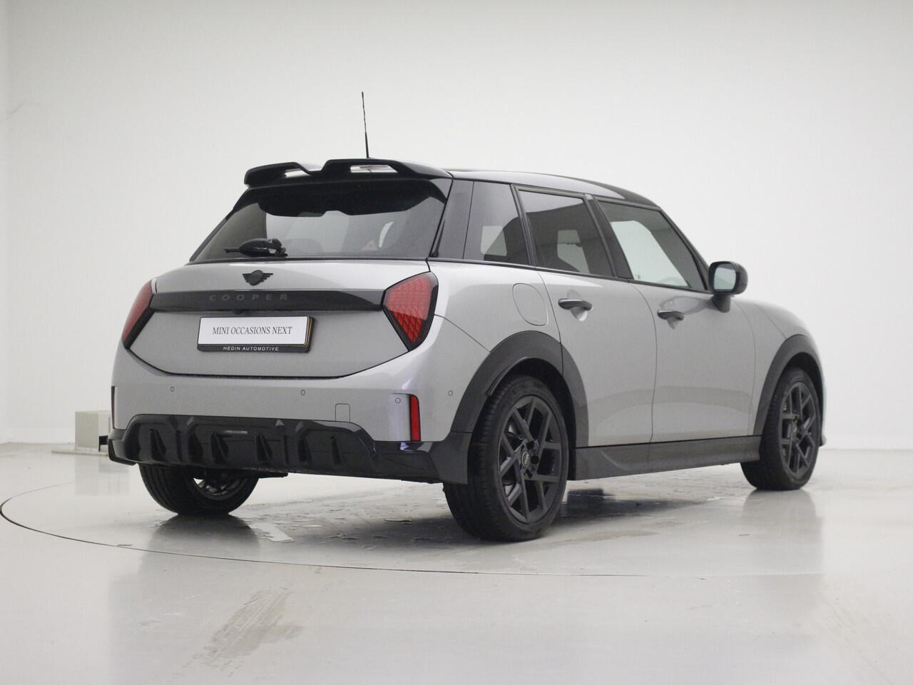 Mini John Cooper Works 5-deurs C Cooper M | 17" | Comfort Acces | Stoel/Stuurverwarming | Panorama | Head-Up