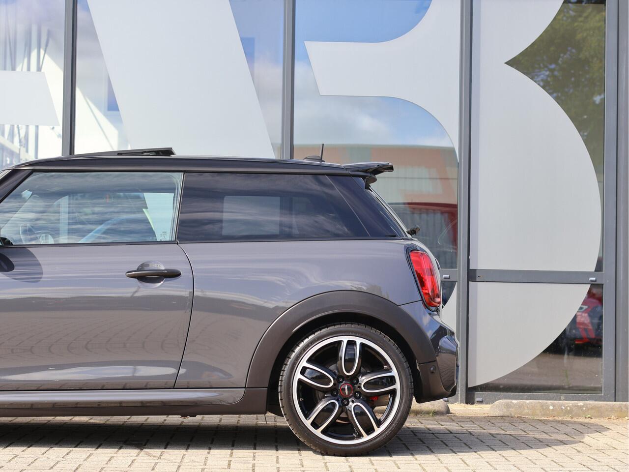 Mini John Cooper Works Mini 2.0 231PK | ACC | HUD | Harman/Kardon | Pano | Keyless |