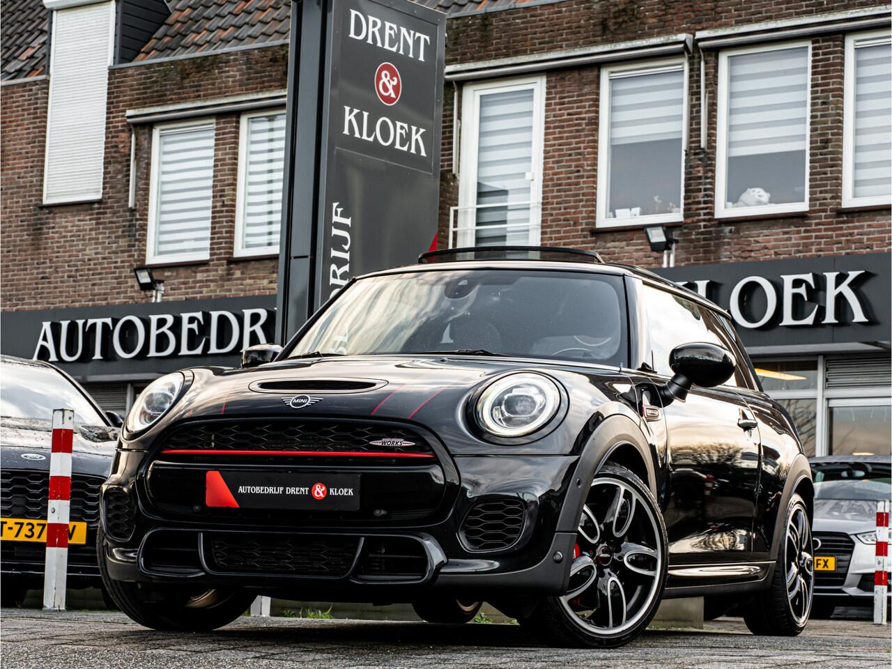 Mini John Cooper Works Mini 2.0 Cooper Chili ORG NL PANO HARMAN KARDON CAMERA LED ADAP CRUISE