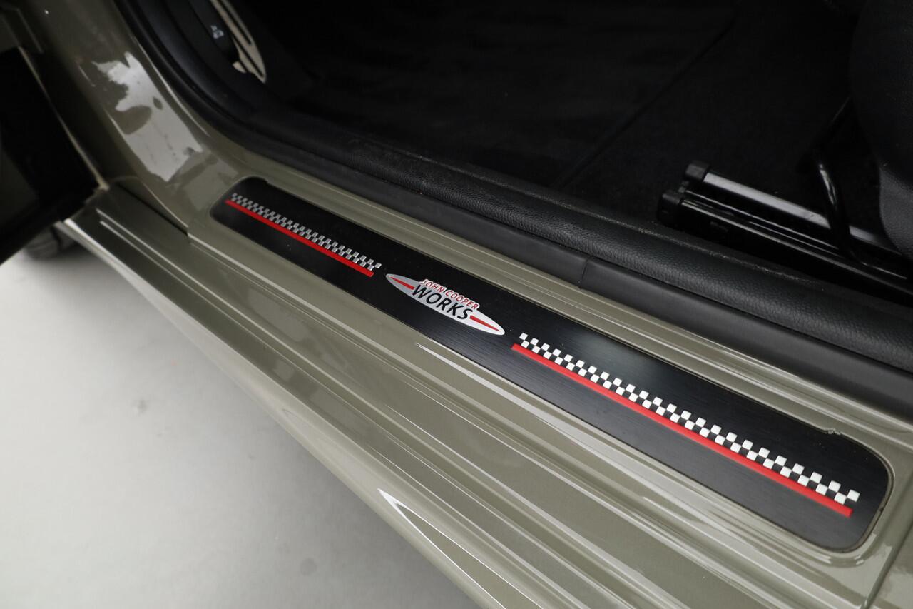 Mini John Cooper Works Mini S Hammersmith (JCW) - Orig. NL | Pano | HUD | Harman Kardon | Adapt. Cruise | Stoelverw. | Leder | PDC | Nav + App.connect | V