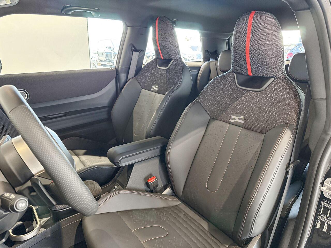 Mini John Cooper Works 3-deurs C Cooper M | Opruimingsvoordeel