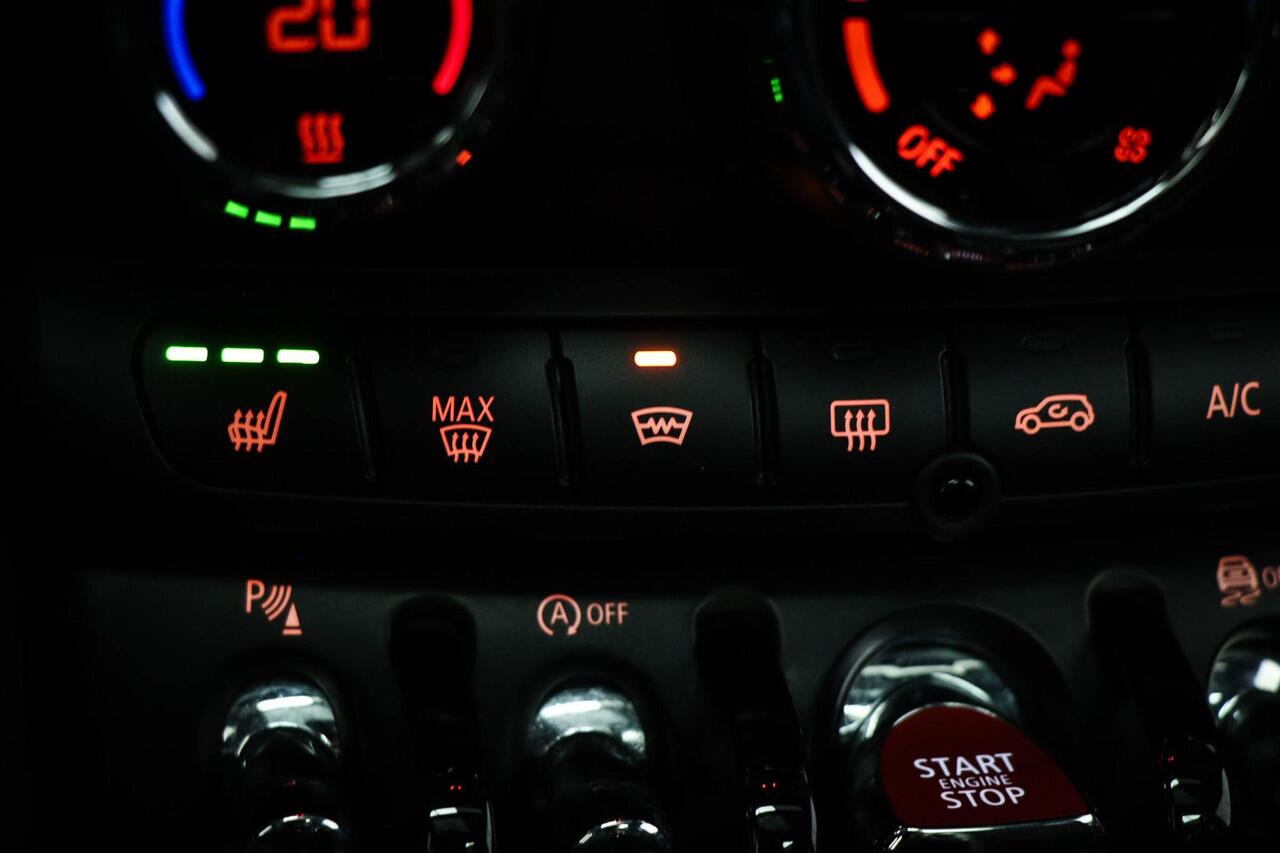 Mini John Cooper Works Mini 2.0 Chili | DRIVER ASSISTANCE PACK | PANORAMADAK | HEAD UP | DAB | APPLE