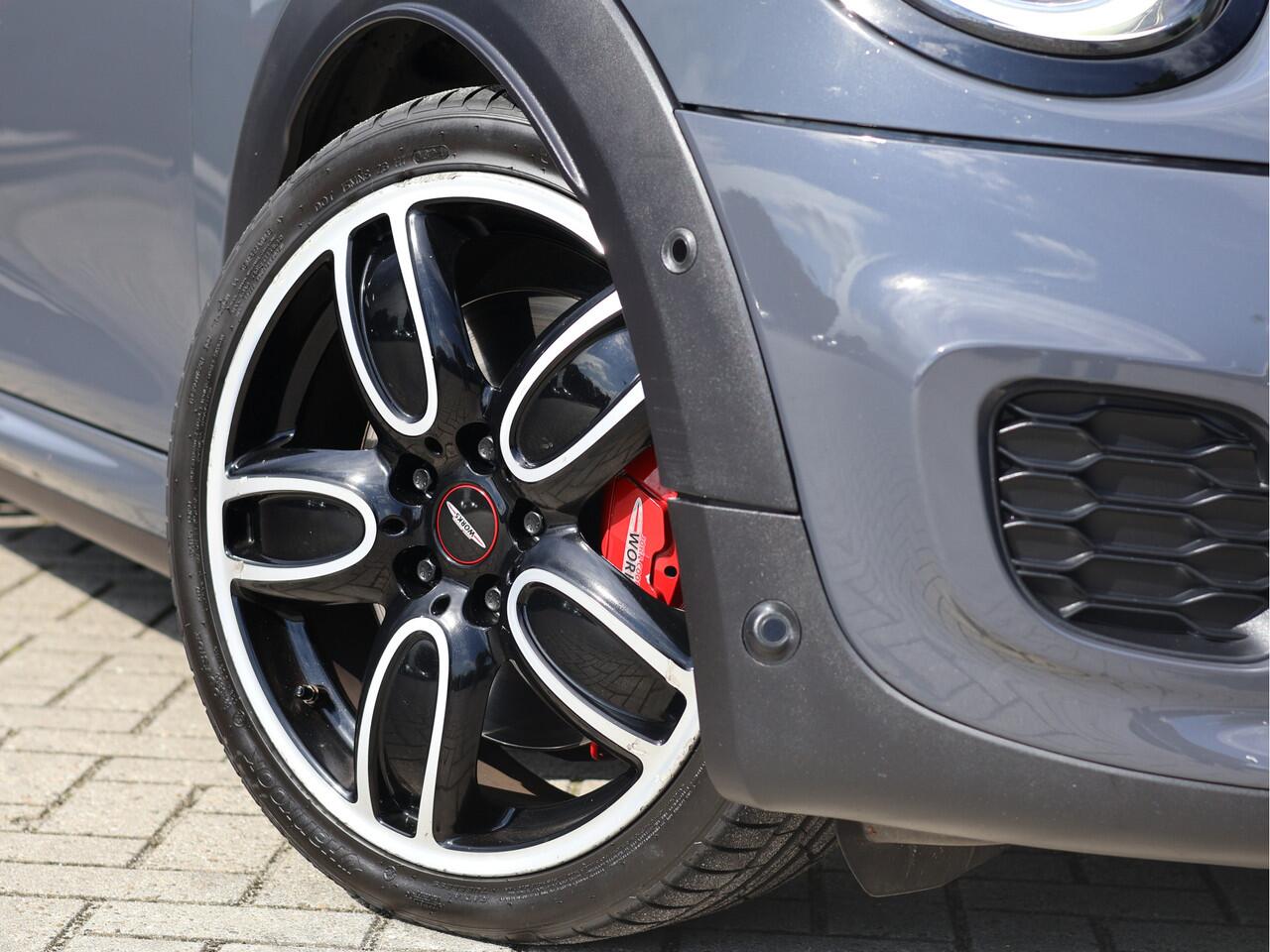 Mini John Cooper Works Mini 2.0 231PK | ACC | HUD | Harman/Kardon | Pano | Keyless |