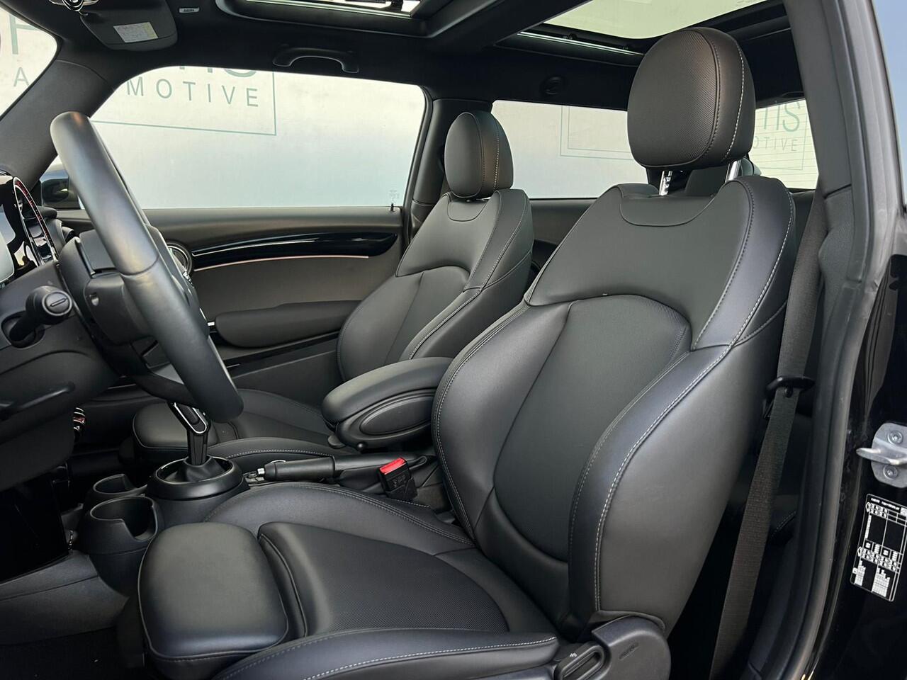 Mini John Cooper Works Mini 1.5 Cooper PANODAK | LEDER | HARMAN KARDON | DEALER ONDERH | CAMERA | HEAD - UP |