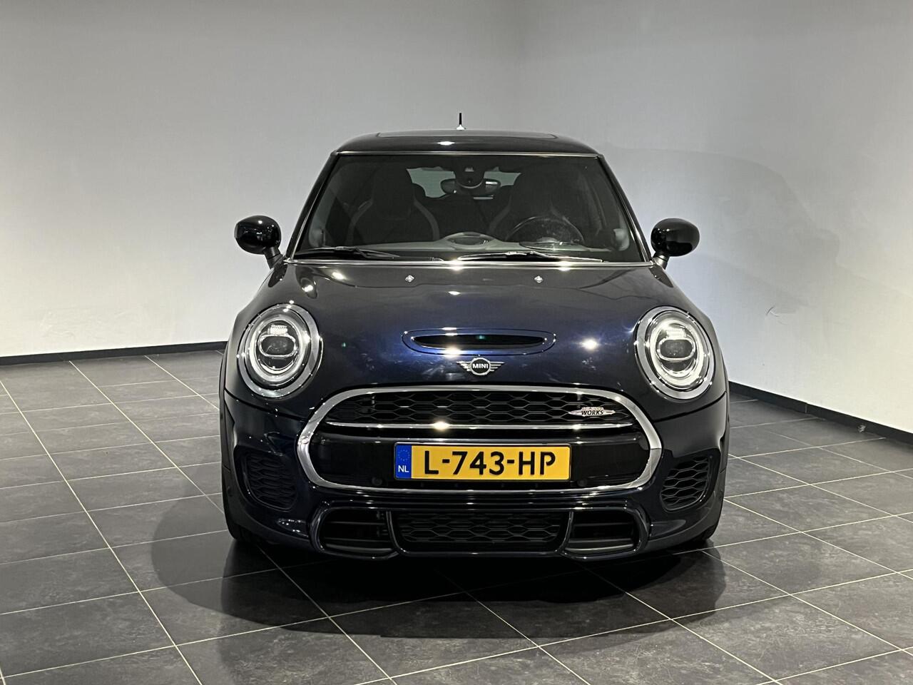 Mini John Cooper Works Mini 2.0 S Chili | Panoramadak | JCW | Harman Kardon | Head-up