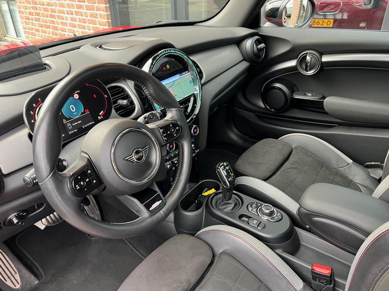 Mini John Cooper Works Mini 2.0 AUT PANO / APPLE CARPLAY VOL VOL