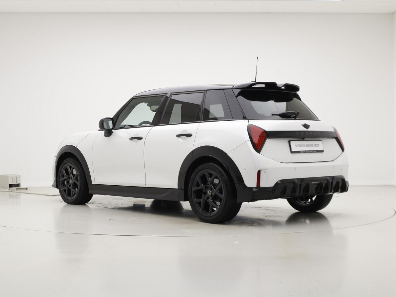 Mini John Cooper Works 5-deurs C Cooper M | 17" | Comfort Acces | Panorama | Stoel/Stuurverwarming | Head-Up