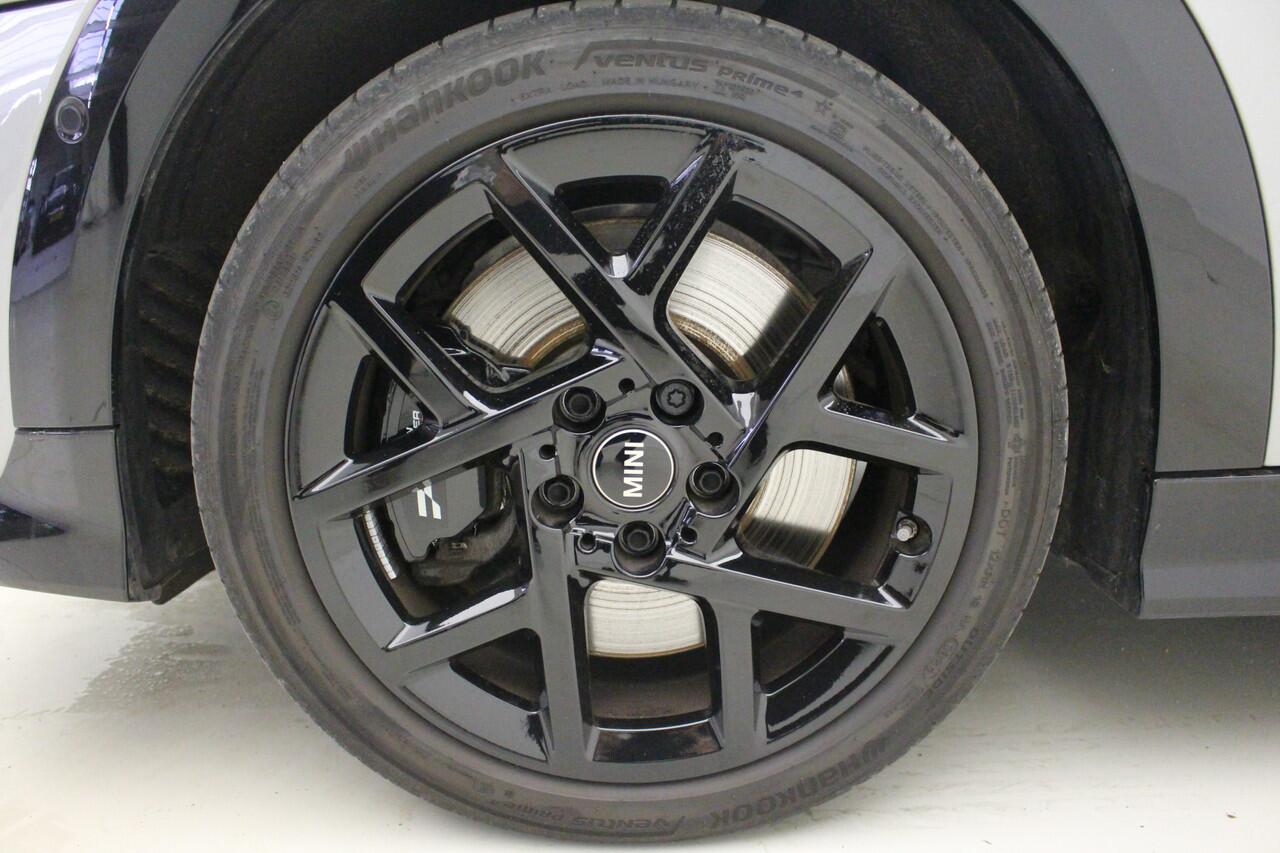 Mini John Cooper Works 5-deurs C Cooper M | 17" | Comfort Acces | Panorama | Head-Up |
