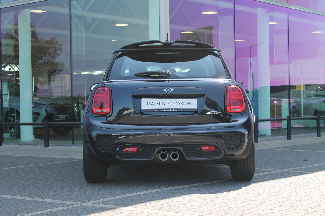 Mini John Cooper Works Hatchback Chili Automaat / Panoramadak / Achteruitrijcamera / Adaptieve LED / Active Cruise Control / Comfort Access / Head-Up / Adaptief onderstel