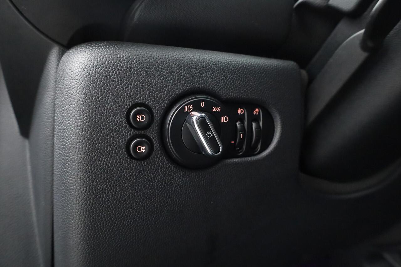 Mini John Cooper Works Mini S Hammersmith (JCW) - Orig. NL | Pano | HUD | Harman Kardon | Adapt. Cruise | Stoelverw. | Leder | PDC | Nav + App.connect | V